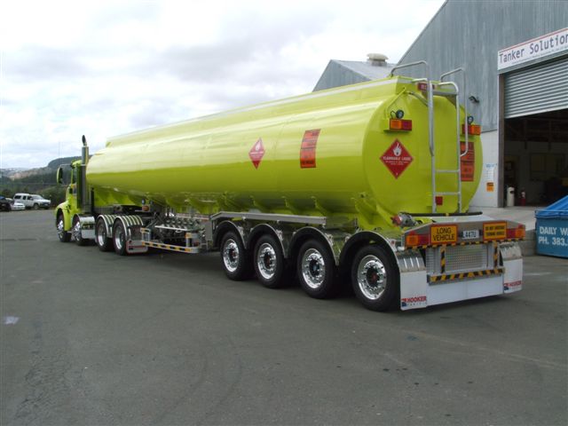 Hooker Quad Axle Semi Road Tanker